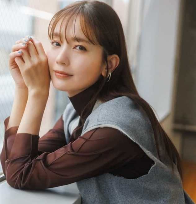44岁女演员中村友理去世,抗癌13年去年复发,日本每年约16万人确诊,68岁东野圭吾也被它夺去生命……