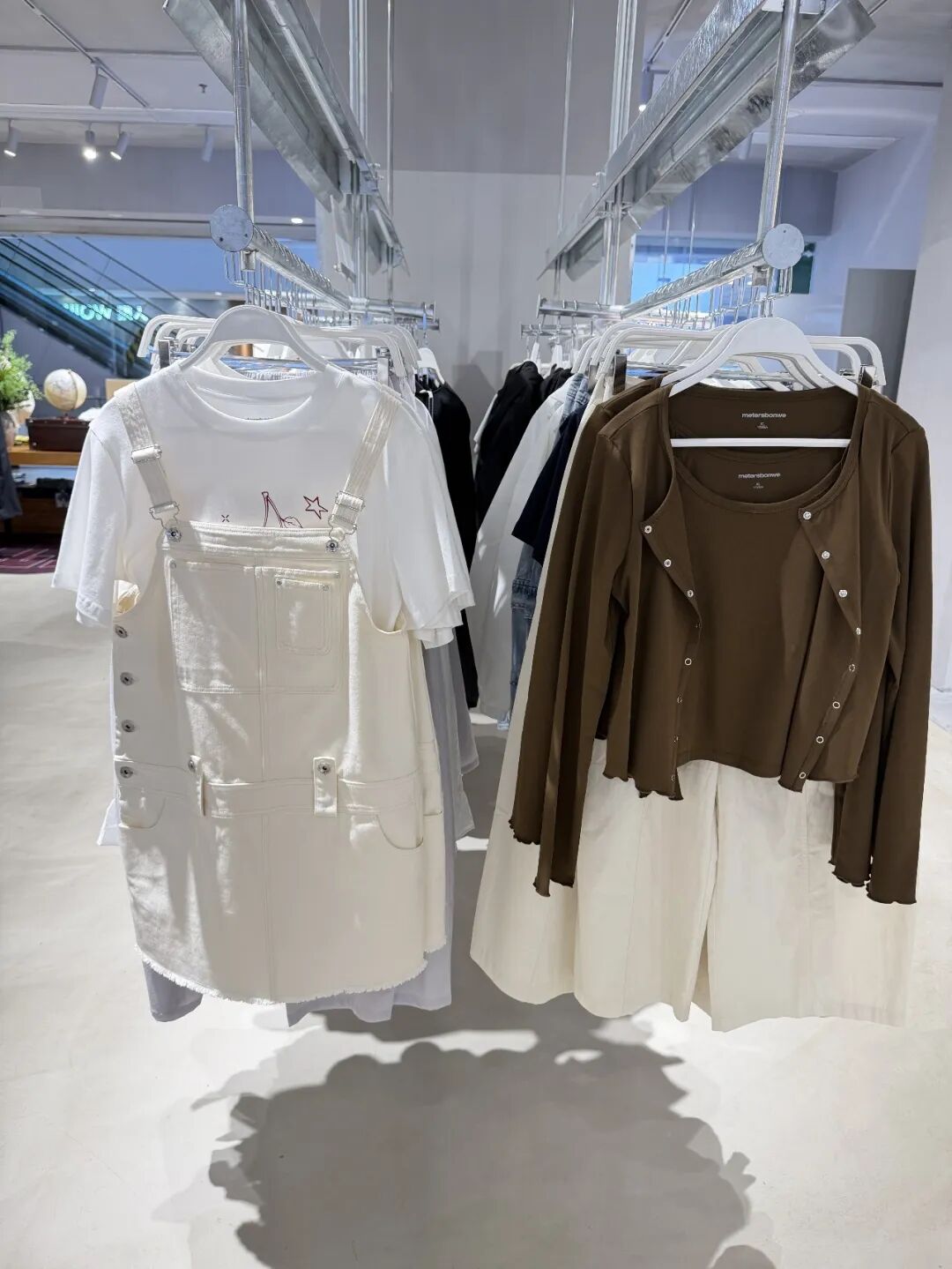 曾火遍全国,如今半年关店227家,杭州仅剩7家!05后女生:确实很便宜,一件纯棉T恤不到70块,但我不会买
