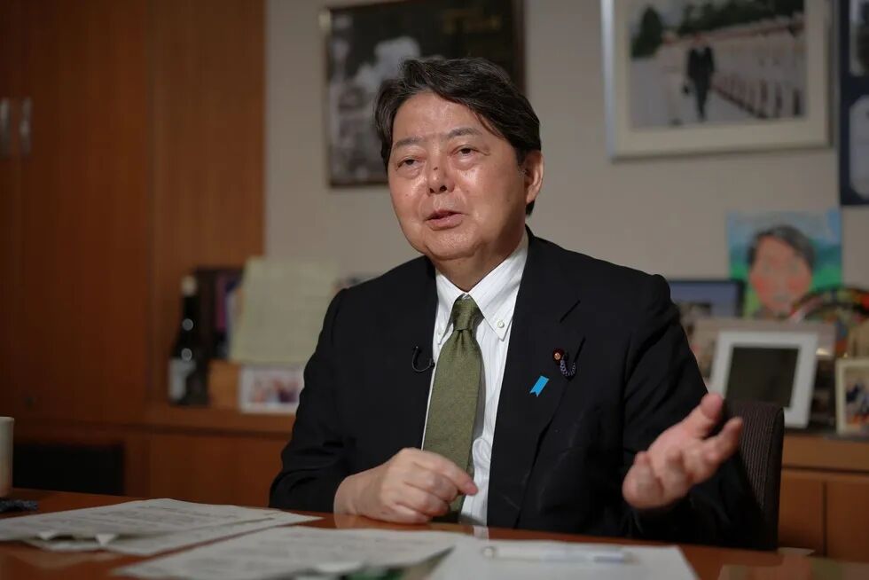 日本改组内阁，高市早苗最大的对手出现了