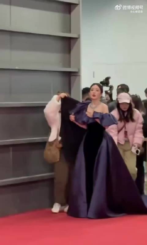 网传任正非举家外逃?女儿姚安娜在北京公开现身破谣言