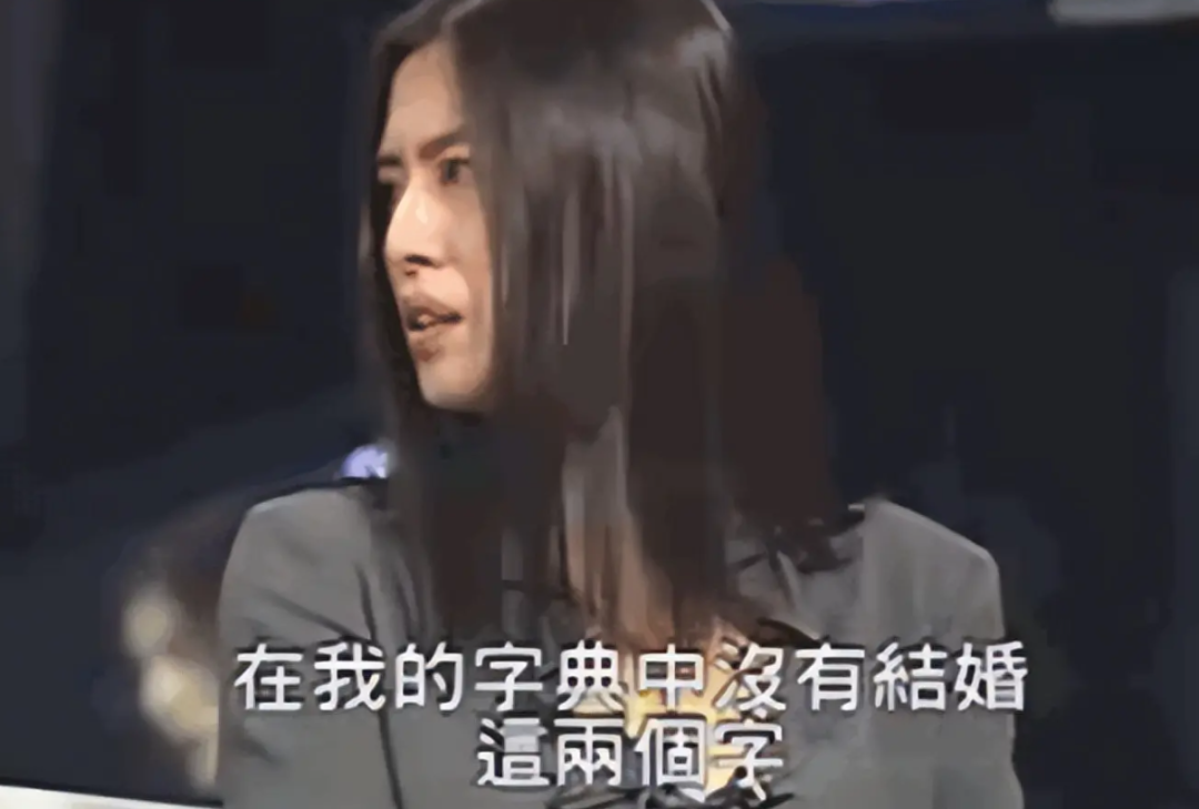 王祖贤接受李诞专访容貌大变 28岁退圈不是为他 来温哥华休息再没复出 眨眼20年
