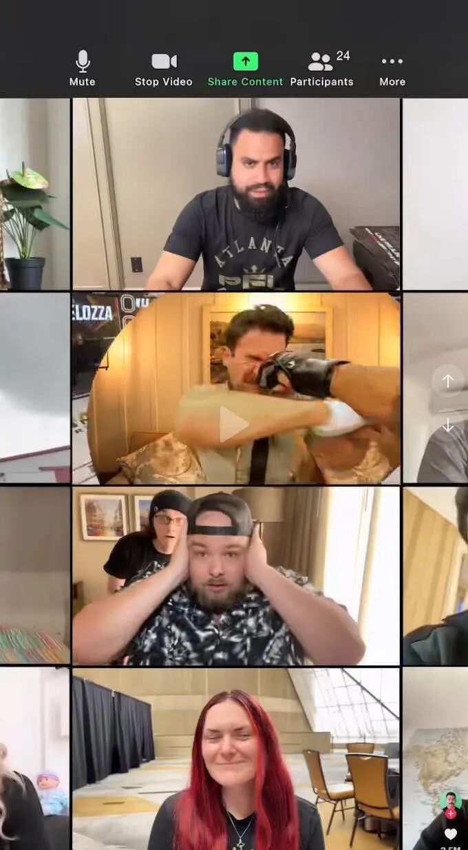 世界首场人类VS机器人拳赛开打,人类被一脚踢飞?!网友:机械反叛了