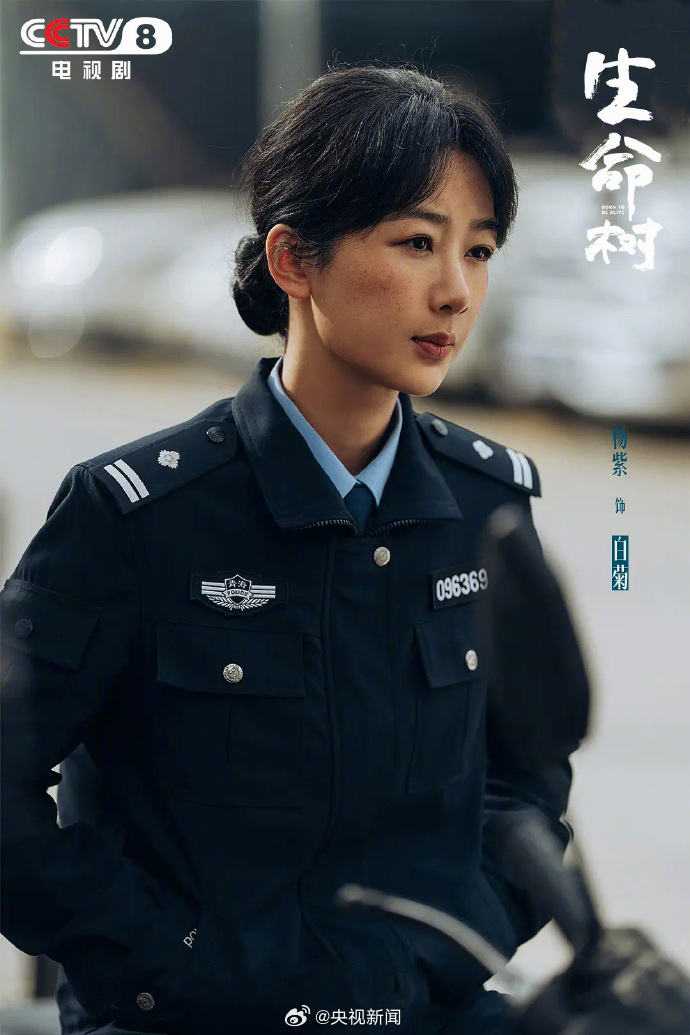 第33届金鹰奖揭晓:于和伟凭借《沉默的荣耀》获最佳男主角,宋佳凭借《山花烂漫时》获最佳女主角;朱亚文、梅婷分获最佳男配、女配