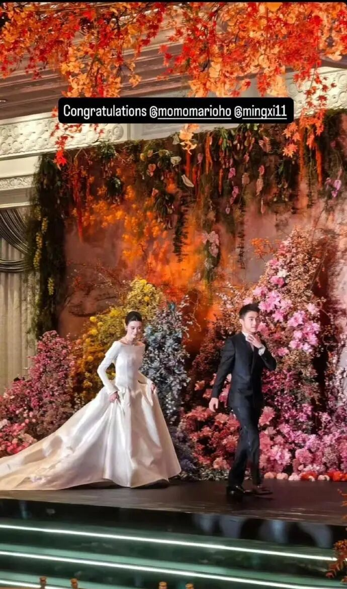 奚梦瑶、何猷君举办婚礼答谢宴,四太梁安琪罕见公开致谢儿媳