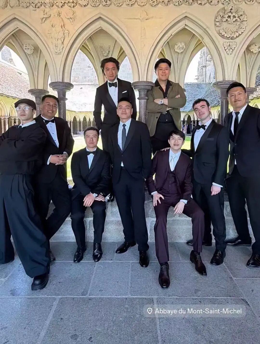 奚梦瑶澳门婚礼站C位!何超琼、甘比送祝福,半个港澳名流圈都来了