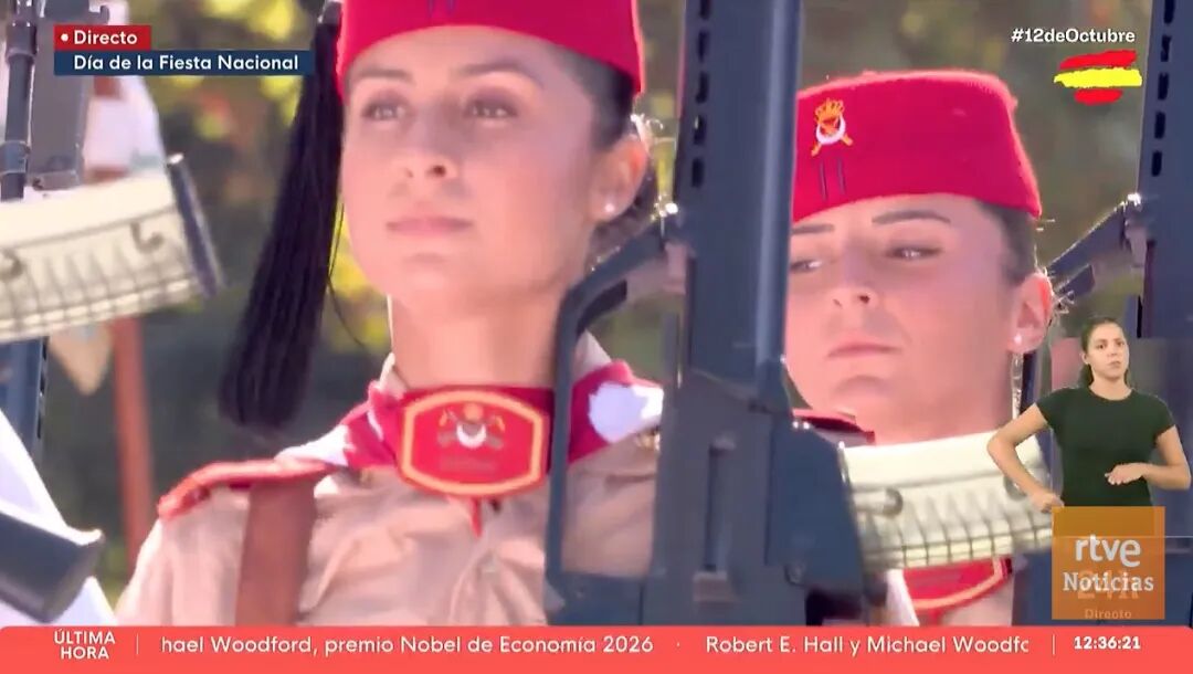 西班牙举办2026国庆阅兵式,王室出席,公主很帅!