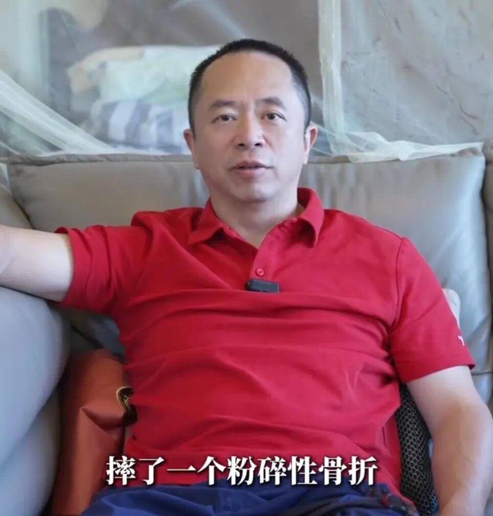 56岁大佬摔成粉碎性骨折,但这“危险运动”依然让有钱人打工人都上头