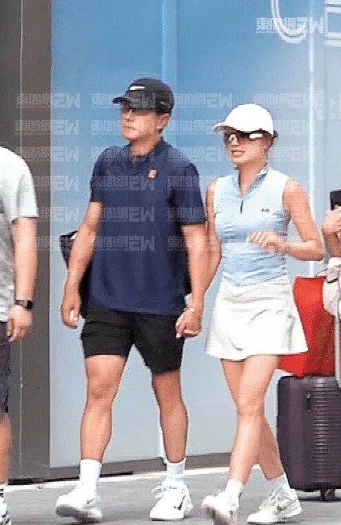 52岁刘恺威承认新恋情,女友比他小20岁,“我们是打网球认识的,都是很简单的人”