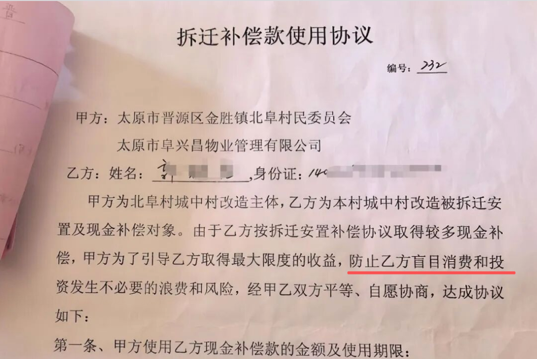 父亲出门遛狗时孩子坠亡，他面对指责：我已将狗处理了