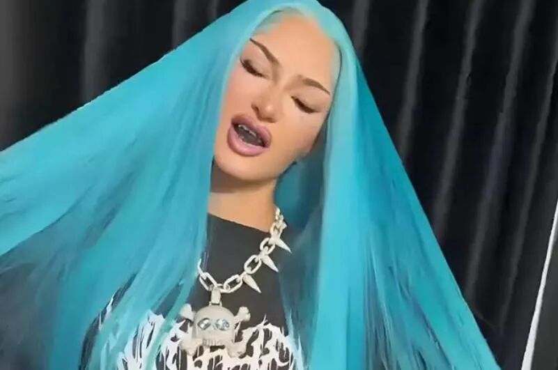年度最佳晒娃?万圣节46岁金·卡戴珊Cos女儿小西北,这画风哈哈哈