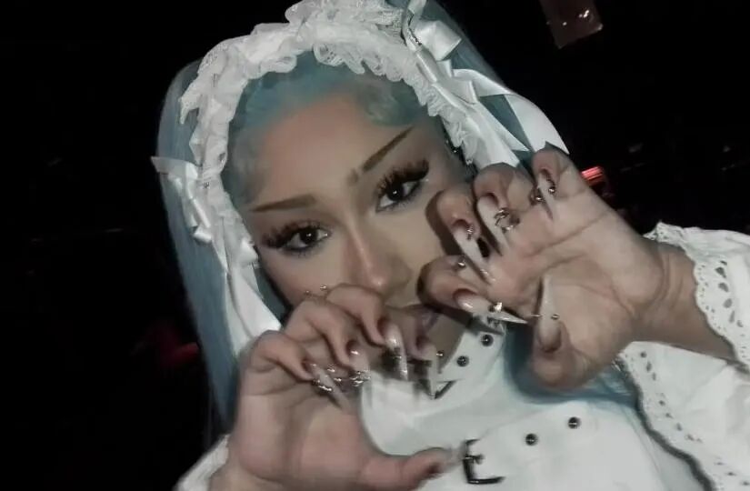 年度最佳晒娃?万圣节46岁金·卡戴珊Cos女儿小西北,这画风哈哈哈