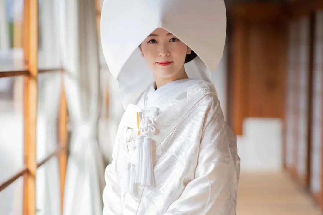 日本新娘出嫁，为何要戴白帽子？