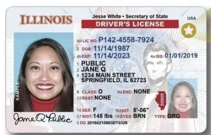 华人拿美国驾照回中国开车,被交警当场查获!反问:美国都认可中国驾照,凭啥中国不认?