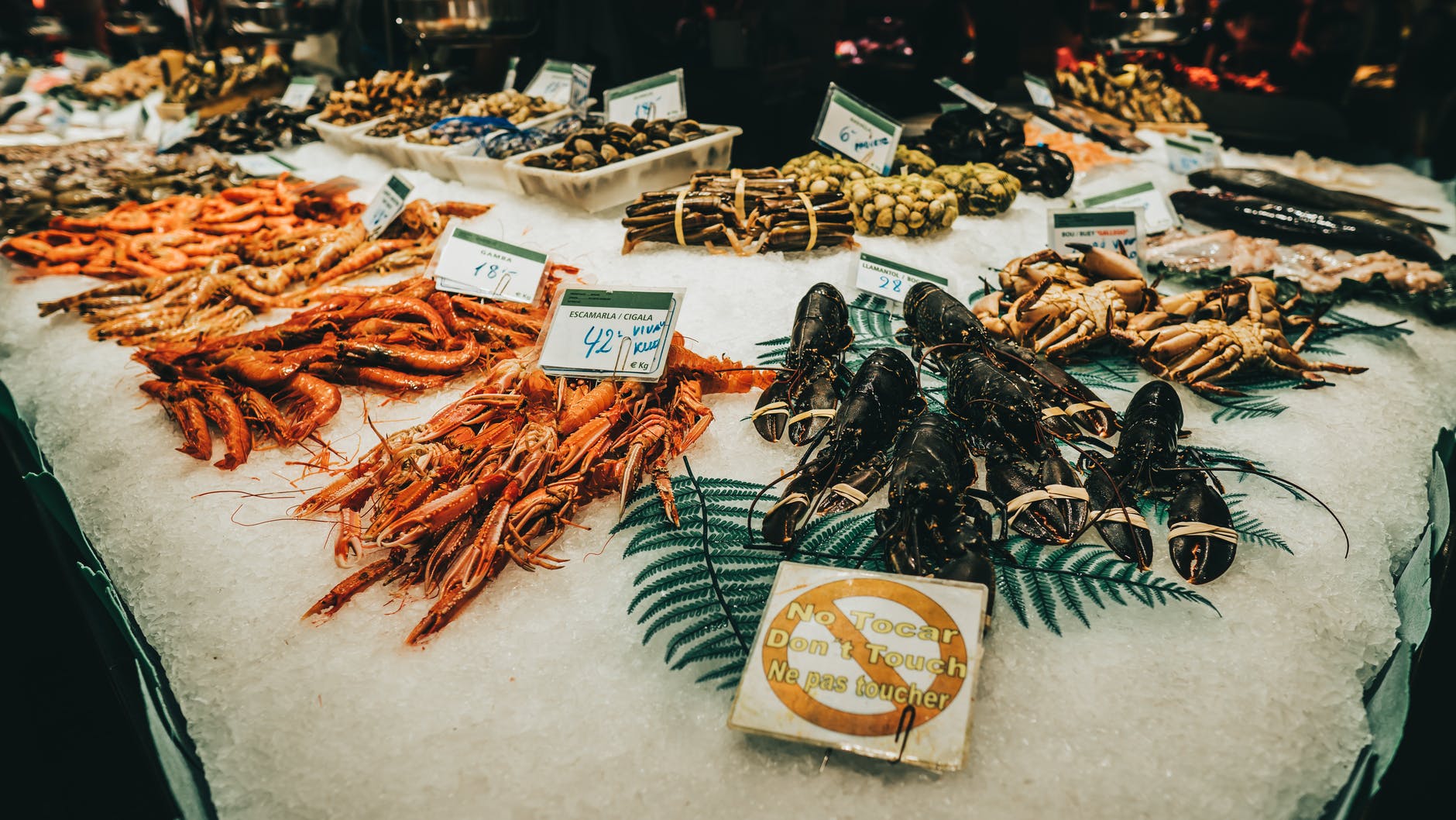北京疾控：选购生鲜食品应佩戴一次性手套