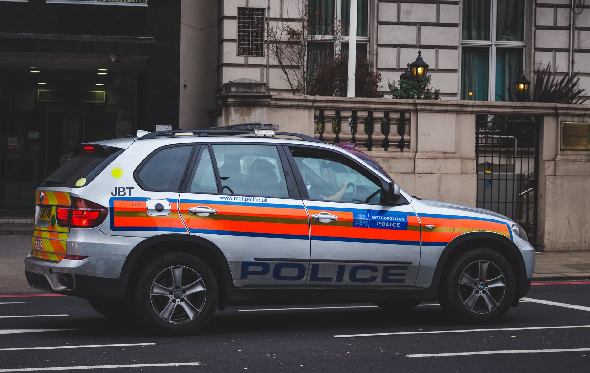 美国纽约警方已有超500人确诊新冠 逾4000人请病假