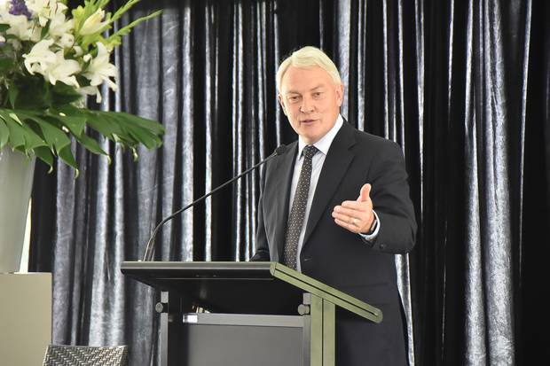 Mike Hosking威胁离开奥克兰？市长Phil Goff：走好不送！