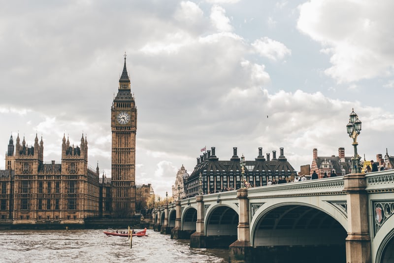 英国卫生大臣：英国月底恐累计百万人感染奥密克戎