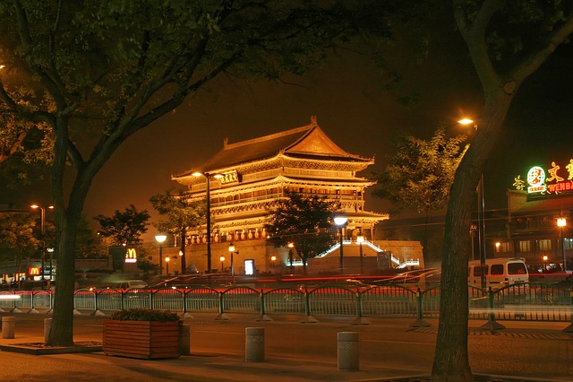 台网友:22万能否在大陆过一生 陆网友:不够买厕所