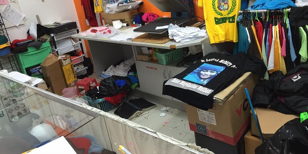 被小混混砸店不能忍 华人店主维权够硬气