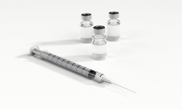 俄罗斯已开始生产新冠疫苗 大规模接种或在今年底
