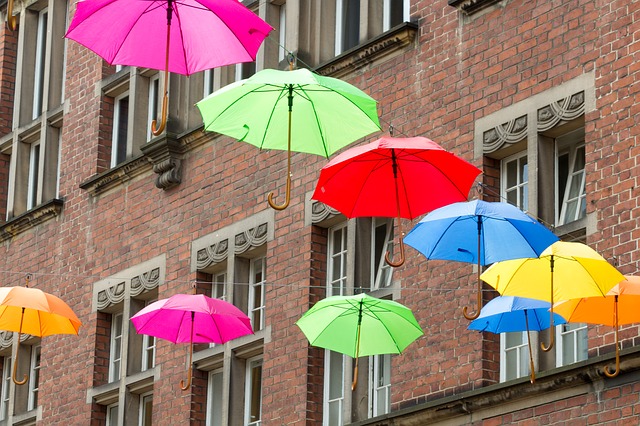 下班回家赶快收衣服！周末都是雨 奥克兰今晚风速惊人