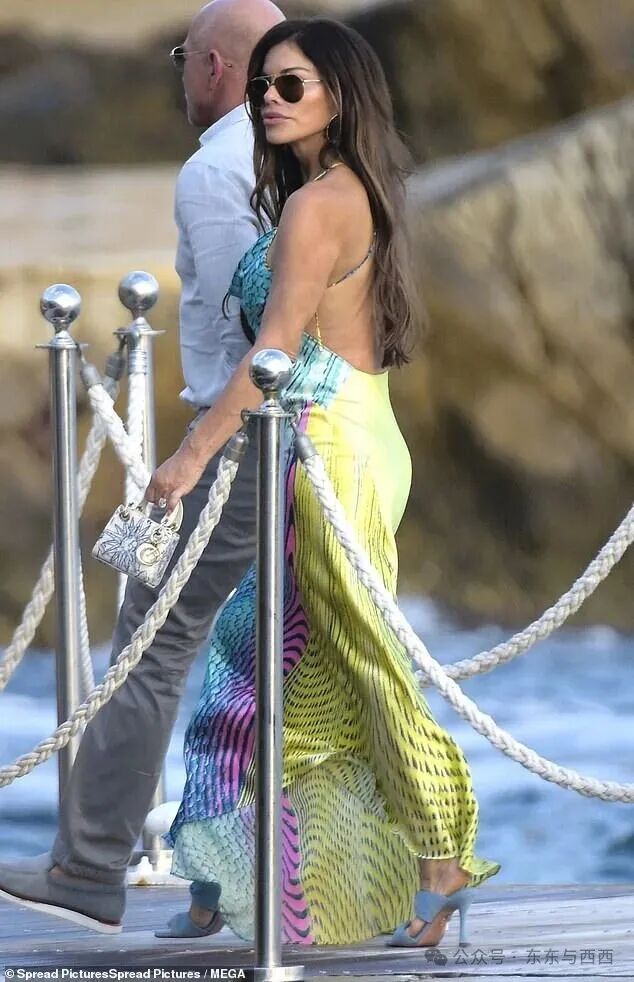 She also sported a limited-edition micro purse by Dior as she gallivanted around Hotel du Cap-Eden-Roc in Cap d'Antibes with her husband, Bezos, in July