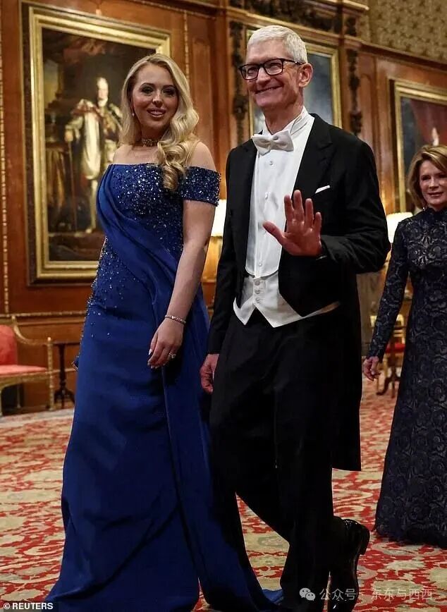 Apple CEO Tim Cook walks to attend the State Banquet at Windsor Castle, in Windsor, Britain, September 17, 2025. REUTERS/Kevin Lamarque/Pool