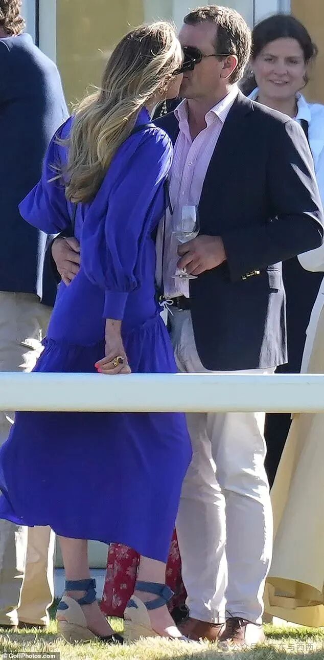 Body language expert breaks down King Charles' nephew Peter Phillips and his girlfriend Harriet Sperling's PDA at the Gloucestershire Festival of Polo | Daily Mail Online