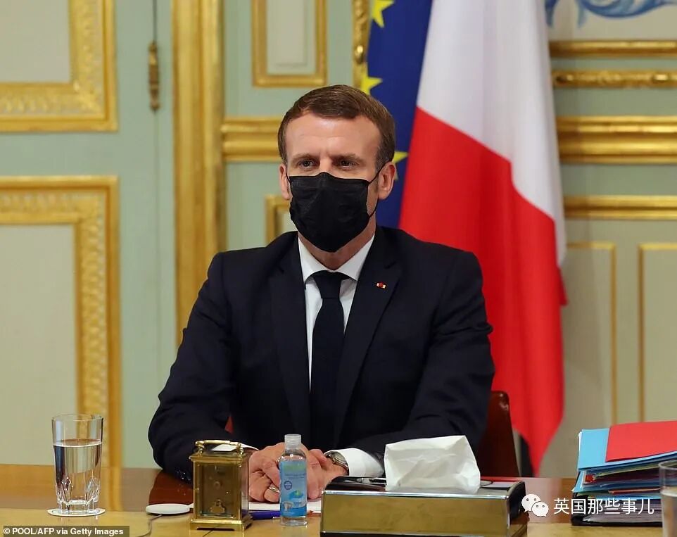 35012198-8892233-Emmanuel_Macron_takes_part_in_a_video_conference_on_Covid_19_wit-m-31_1604001432341.jpg