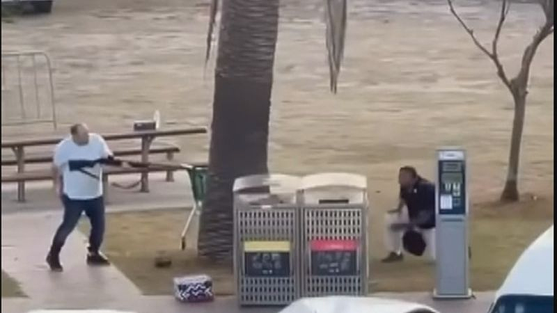 Bondi海滩枪击案震惊全澳!男子“锁喉夺枪”视频疯传,身中两弹紧急送医,“他100%是英雄”(视频/组图) - 4