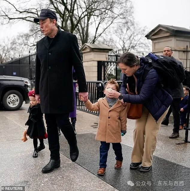 Elon Musk brings THREE of his young kids to work after son X's viral Oval  Office performance | Daily Mail Online