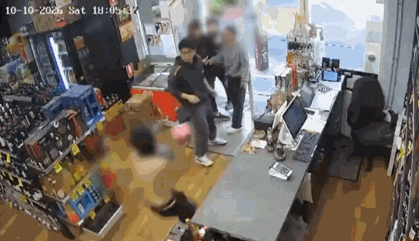 愤怒!悉尼青少年组团闯店打劫!华人店主母子遭疯狂殴打,损失惨重!