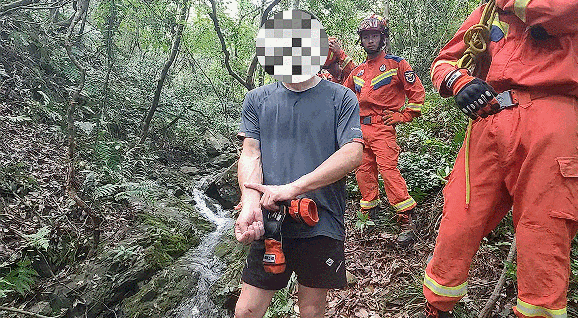 男子周末爬山迷路,向AI“问路”结果彻底迷失在山林深处,无奈拨打“119”求助