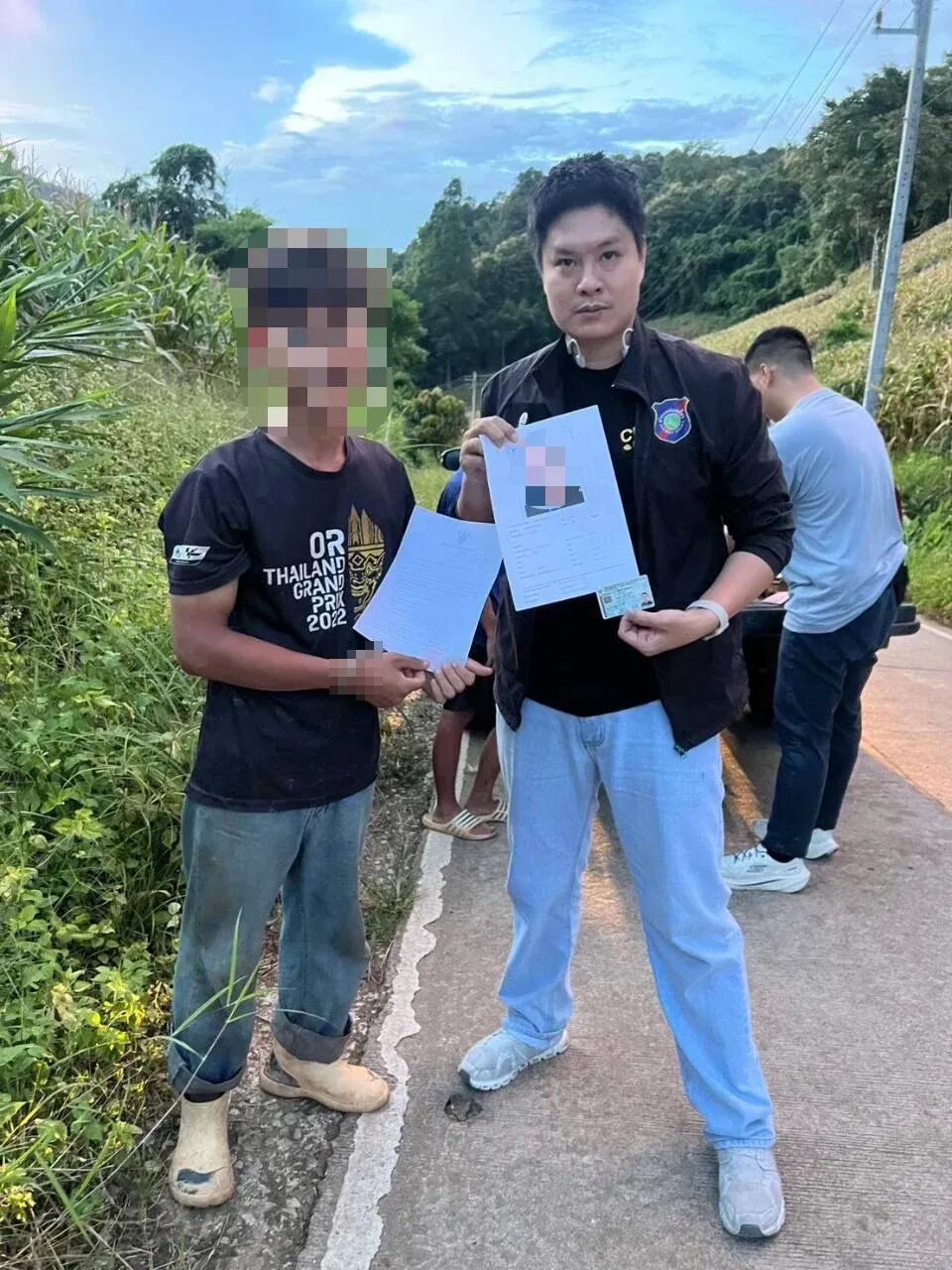 24岁中国女子赴泰见男网友,上车不到10分钟手机被夺、被绑往泰缅边境,途中跳车逃生