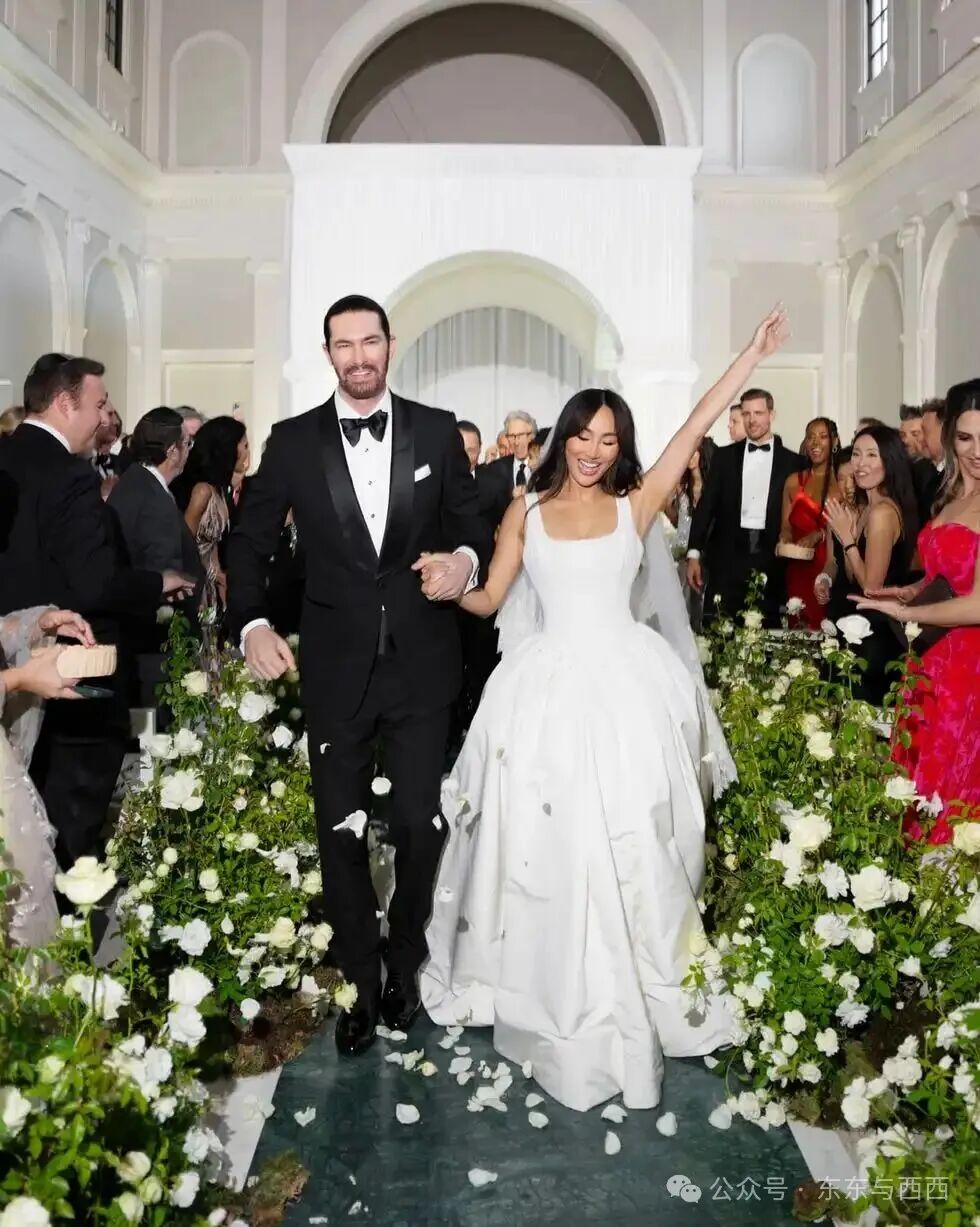 Dorothy Wang's Florence Wedding Featured Oscar de la Renta and Saweetie