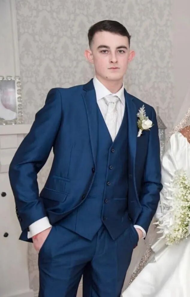 未成年犯罪不被抓,爱尔兰一群小年轻靠犯罪当网红… 半夜偷车飙车,全挂…..