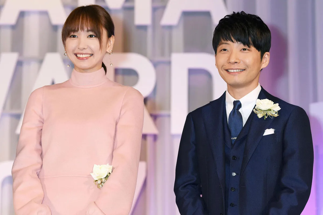 新垣结衣、星野源官宣生子喜讯!
