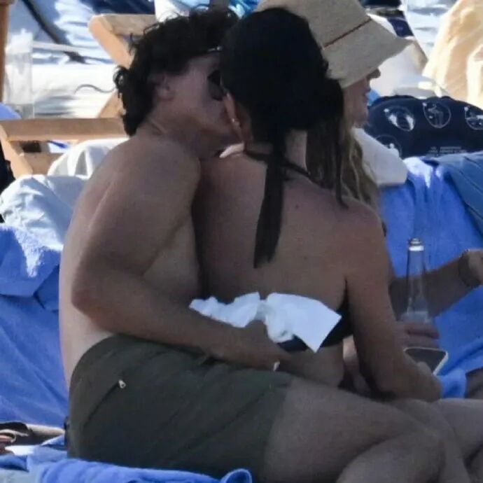 前总理傍上富婆被指女强男弱,其实他们都找到了对的那个人……