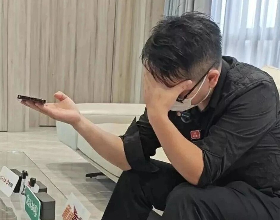 “结婚8年3孩均非亲生”案，男方将孩子送还