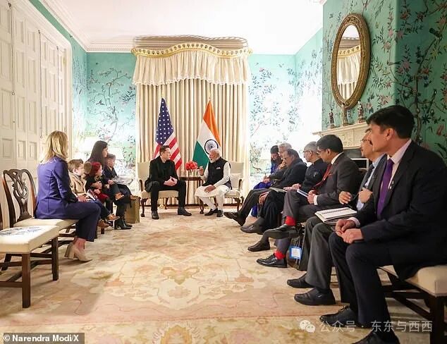 As the two talked Azure could be seen staring at X for a large portion of the meeting, which reportedly revolved around Musk's company Starlink