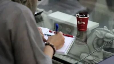 一名参加雅思考试的学生
