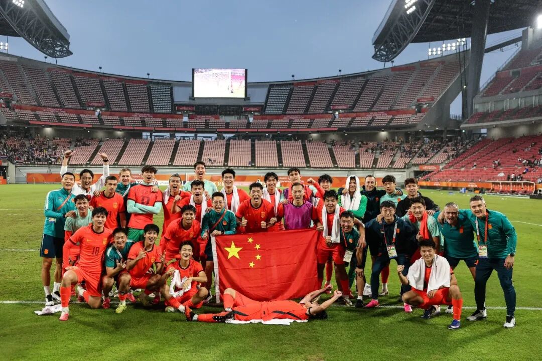 改写28年历史,中国男足晋级亚运会四强!半决赛将对阵韩国队,还能再进一步吗?