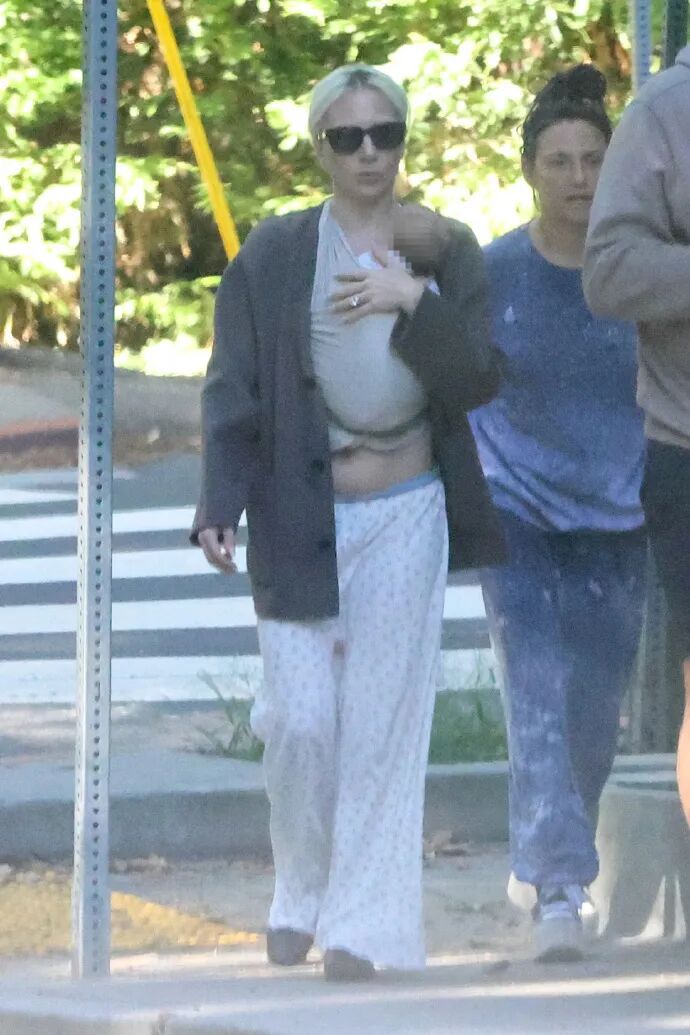 天后突然有娃“人设崩了”,那个特立独行大女主,实则是娇妻?