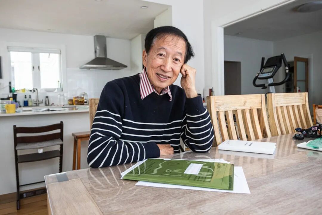 安德鲁·谢锡邦（Andrew Che Sit Bong）为争取赔偿奋斗了15个月，直到英国巴克莱银行退还了他的钱，他仍然难以置信。图片/杰森·多尔迪