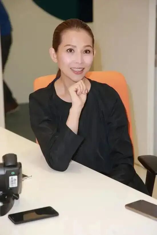 知名女星自曝曾患“不死的癌症”，怀孕后自愈！刚结婚4个月，在家中绝望地哭了两天！周杰伦、李宇春、张嘉益等多人曾患此病