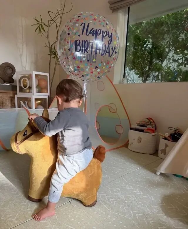 两大顶级超模为一个男人翻脸,15年闺蜜情说断就断,为了他撕成这样不值得……