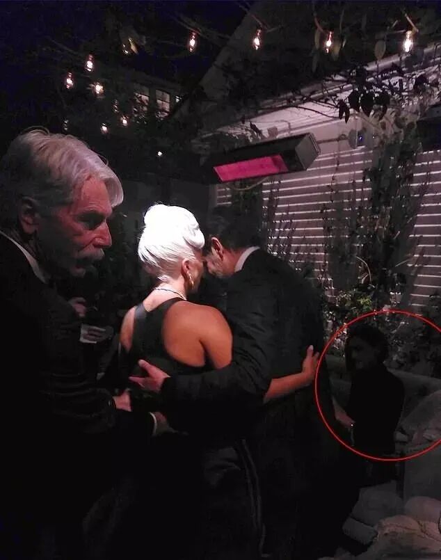 天后突然有娃“人设崩了”,那个特立独行大女主,实则是娇妻?