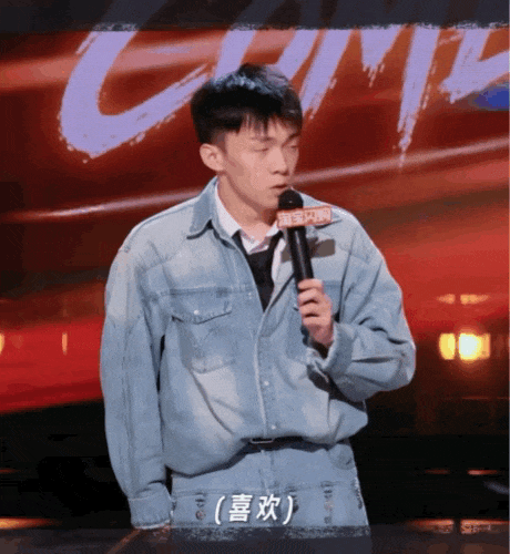 采访易立竞“黑红”后,一个ADHD脱口秀演员的突围