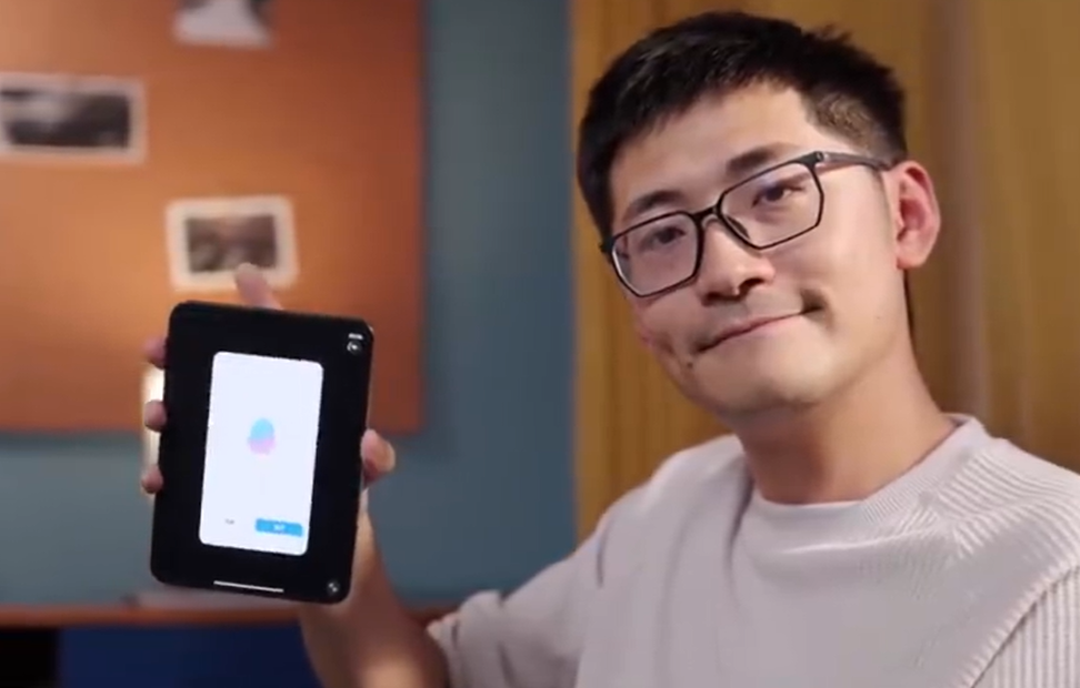 “iPhone Duo微信不适配”热搜第一!多方回应