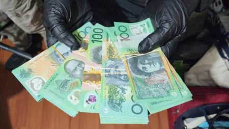 疯狂！澳洲史上最大诈骗团伙！背后竟是华人主谋，澳四大行被骗超$5亿！这一行业遭严查